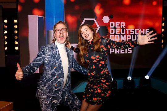 News: Katrin Bauerfeind & Uke Bosse moderieren den Deutschen Computerspielpreis 2026 in&nbsp;München!